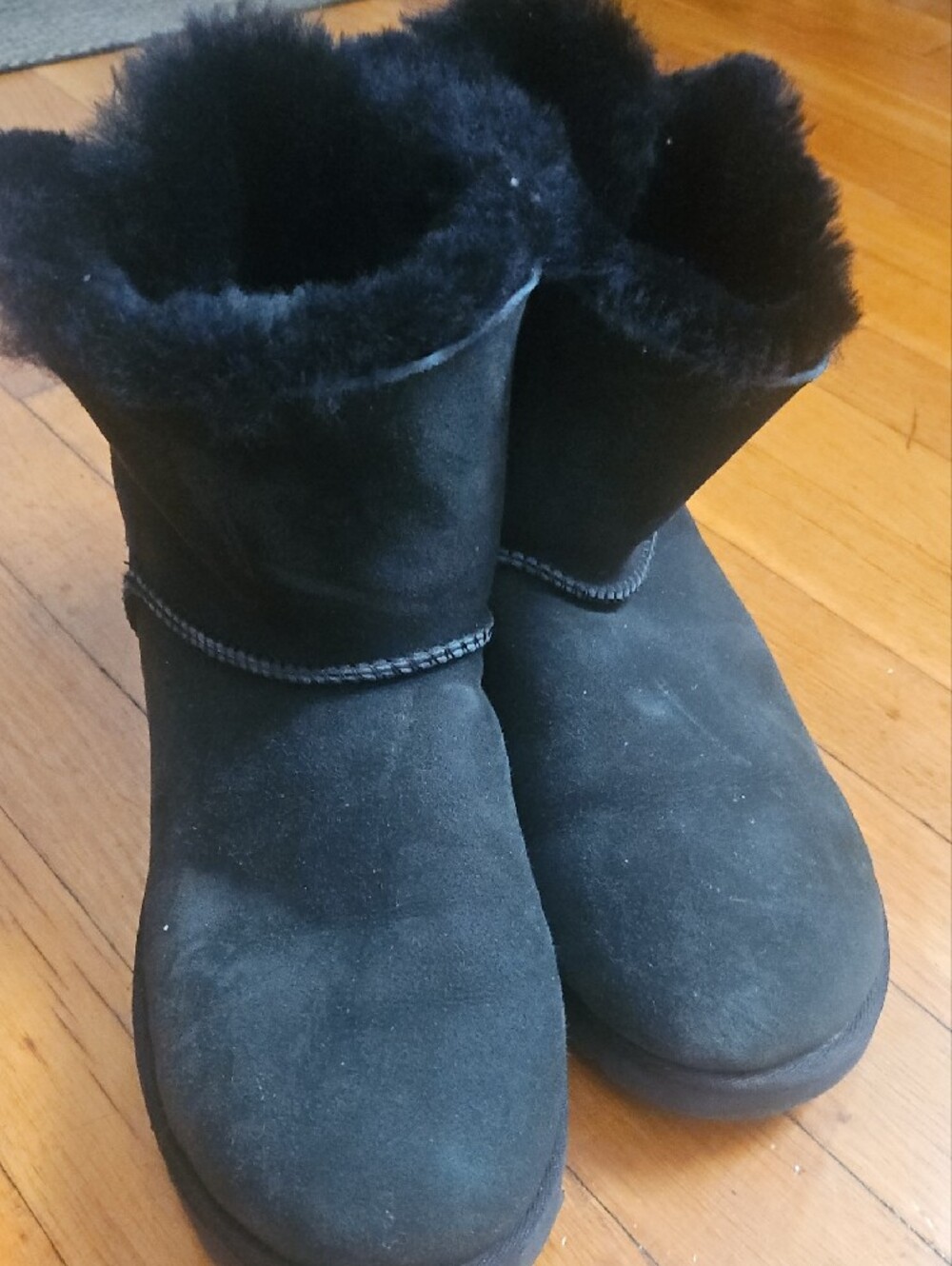 UGG Women's Black Bailey Bow boots - Picture 2 of 6